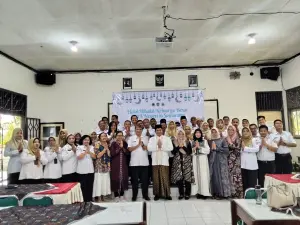 Hangatnya Silaturahmi dalam Halal Bihalal Keluarga Besar SMA N 16 Semarang
