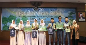 Siswi Berprestasi Kelas XII-1: Zalfa Shofiyatu Nahda Borong Juara Akademik dan Olahraga