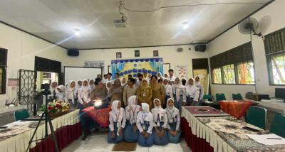 Siswa - Siswi Ekstrakurikuler KIR SMAN 16 Semarang Gelar Workshop Energi Baru Terbarukan